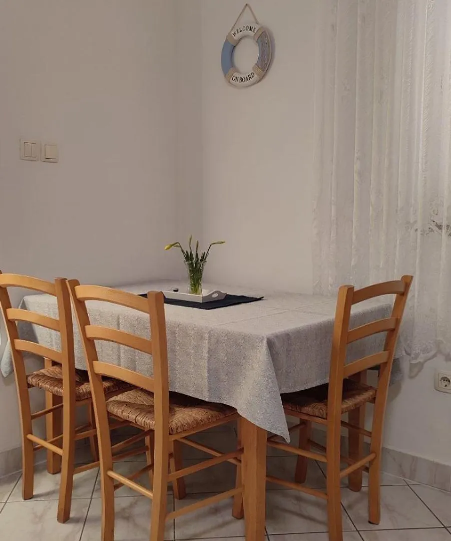 Gemuetliches Erdgeschossstudio Crikvenica Apartment